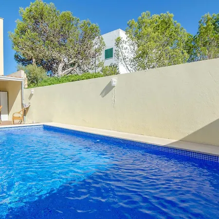 Calandrella Villa